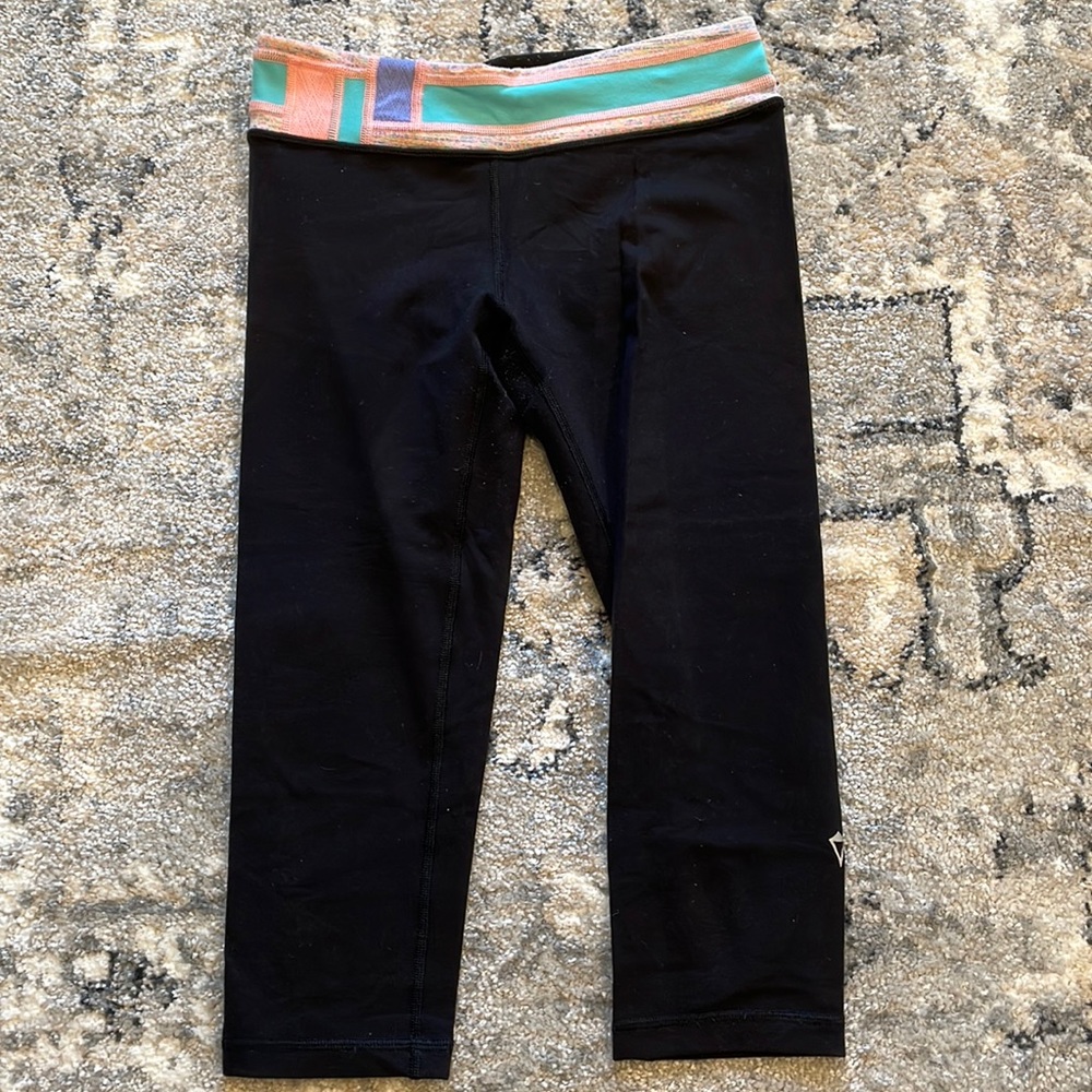 Ivivva by Lululemon Capri Pants